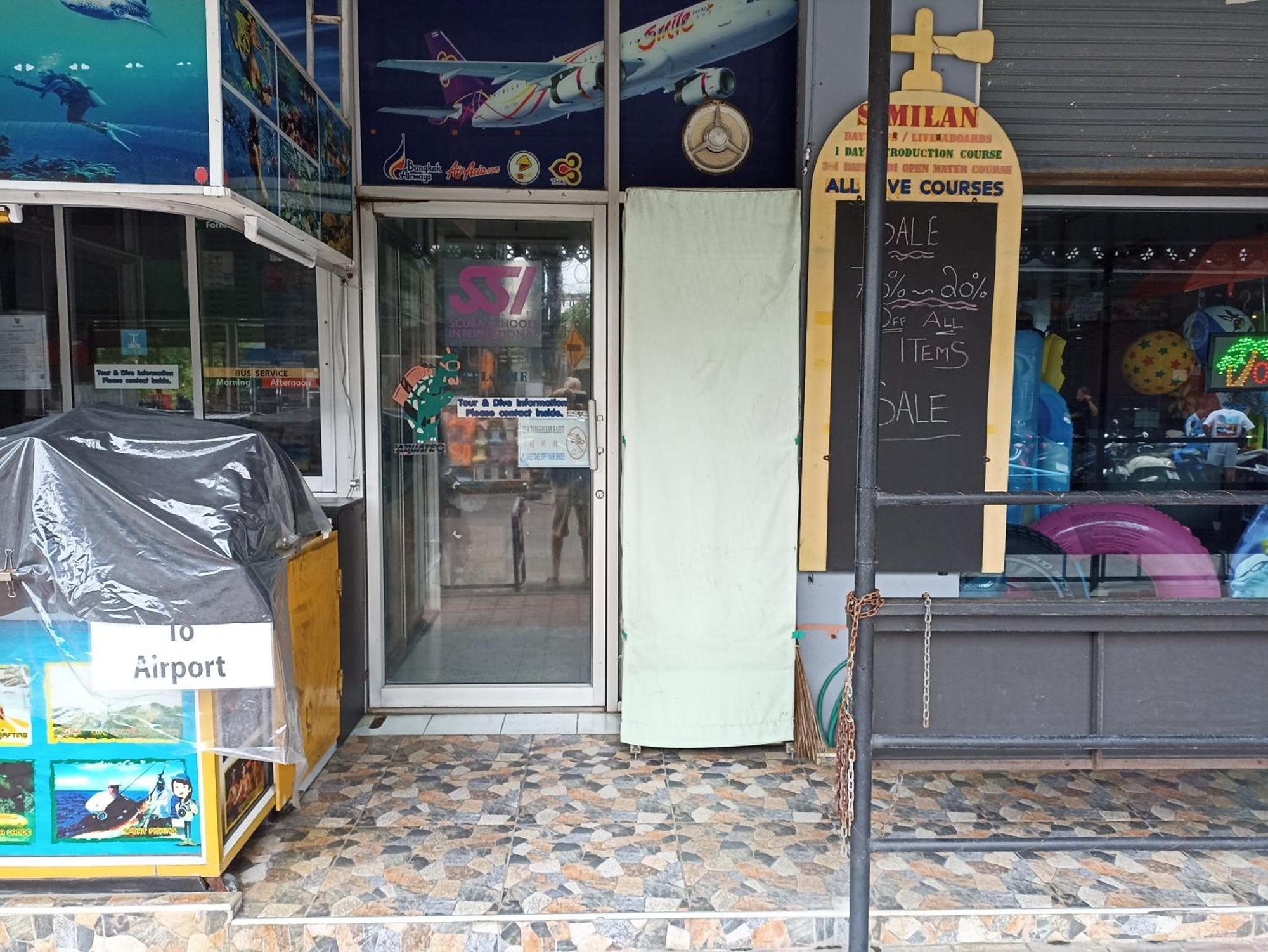 Adams House Hotel Patong Exterior photo